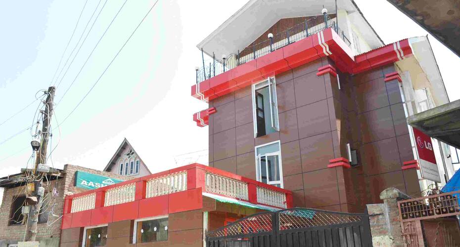 Hotel Aashiyaana, Srinagar 1